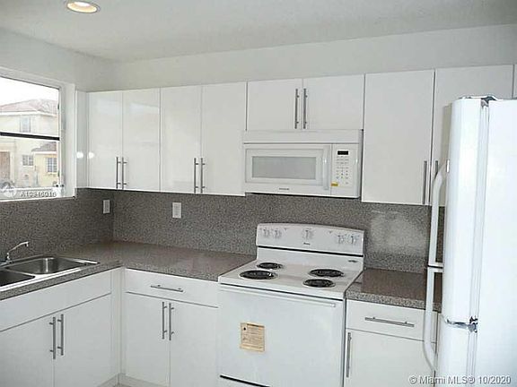 2nd image of 420 NW 114th Ave Unit 107-11