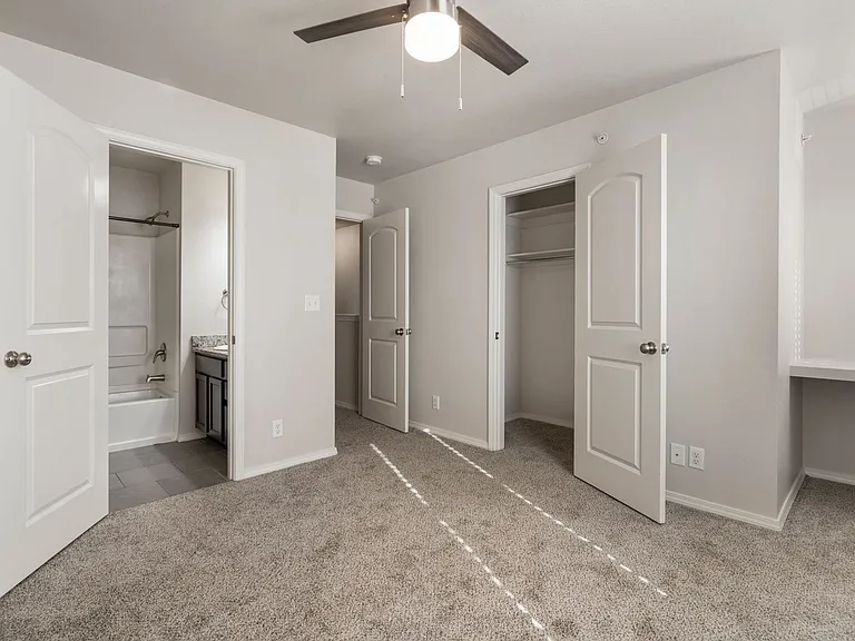 Pin Oak Townhomes — Photo 44