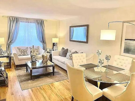 3rd image of 24530 Grand Central Pkwy APT 4k