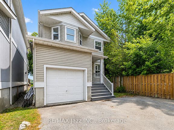 4th image of 1236 Bayview St