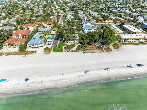 101 73rd St APT 3, Holmes Beach, FL 34217