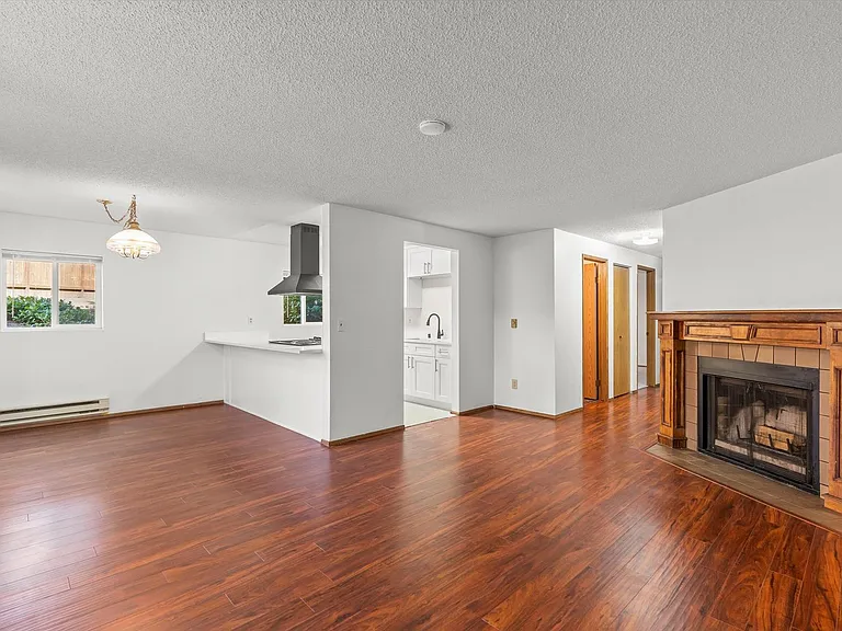 19855 25th Ave NE #106 — Photo 6
