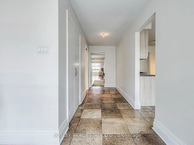 98 Sherwood Ave — Photo 21