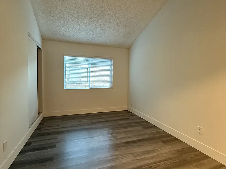 14640 Friar St #4 — Photo 10