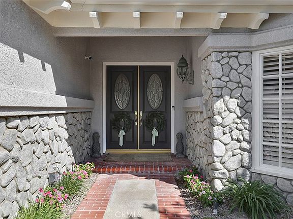 3rd image of 14 Quail Pl