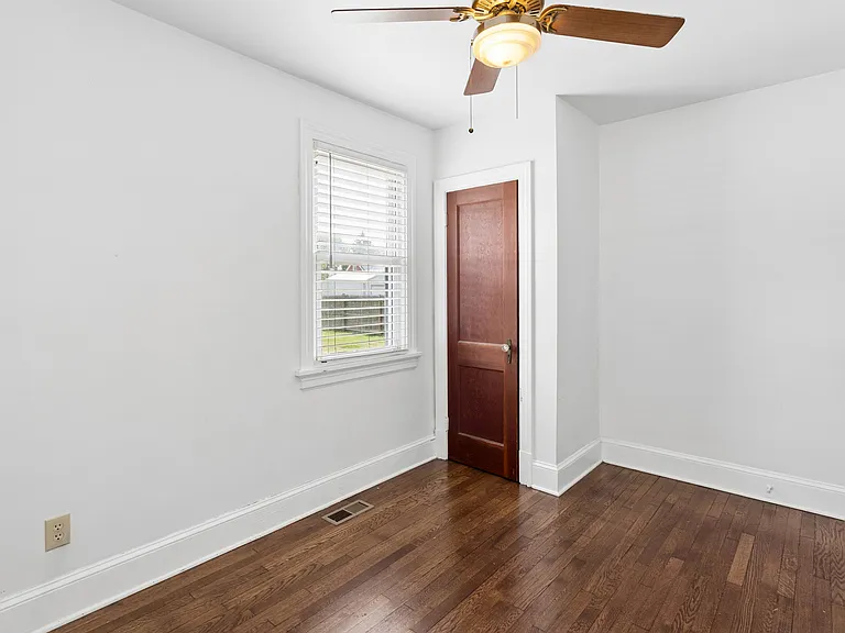 2307 Rawlings Ct — Photo 31