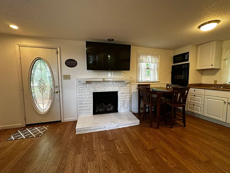 253 White Ln — Photo 7