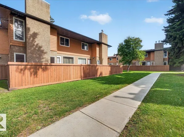 3812 20th Ave NW #47, Edmonton, AB T6L 4B2