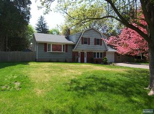 41 Westdale Ave, Hillsdale, NJ 07642