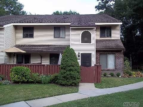 2nd image of 697 Hilltop Ct