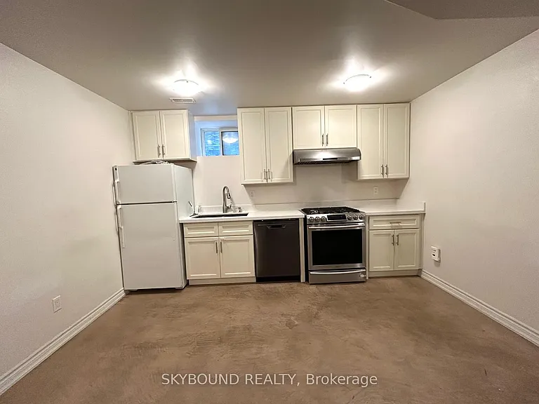 538 Runnymede Rd #BASEMENT — Photo 9