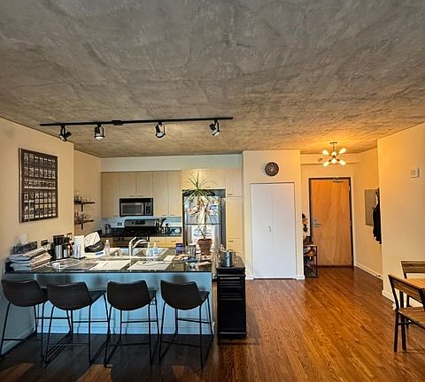 3rd image of 1845 S Michigan Ave Unit 1609