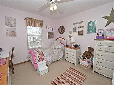 5th image of 823 Windgap Dr