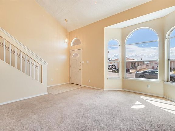 5th image of 3824 Lynwood St