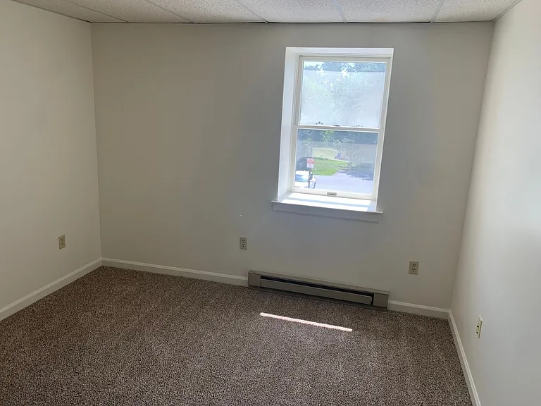 260 W 2nd St — Photo 9