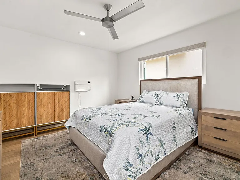 240 Moss St #4 — Photo 22