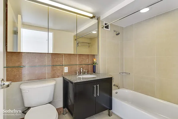 Rented by Sotheby's International Realty | media 22