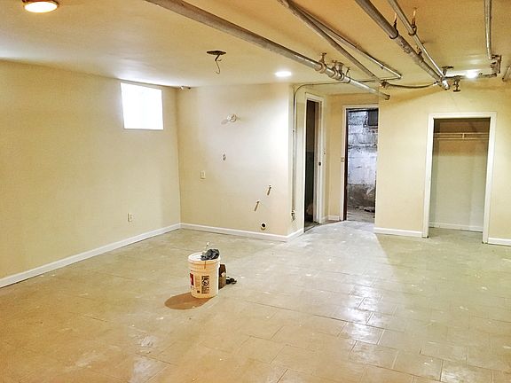 4th image of 1035 E 217th St APT 3