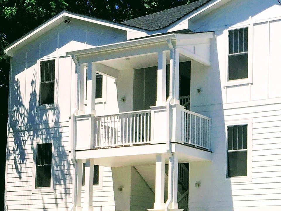 1st image of 1624 16th Ave S APT 101