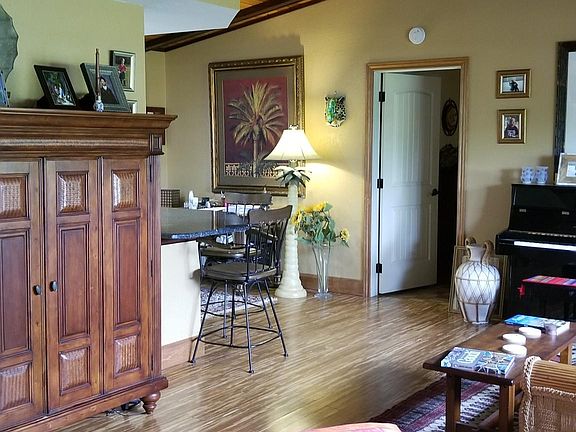5th image of 1206 NE Oceanview Cir