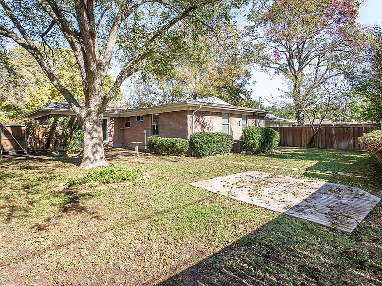 6912 Wake Forrest Dr — Photo 24