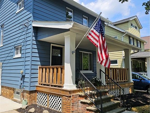 3rd image of 2068 Carabel Ave