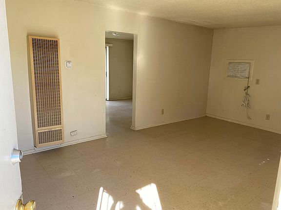 3rd image of 153 N Victoria Ave