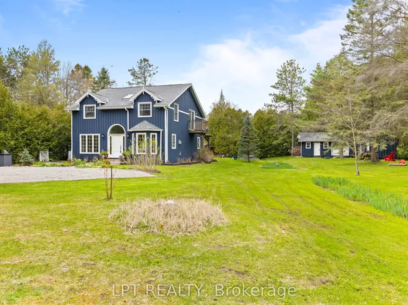 26 Vambola Ave, Georgina, ON L0C 1L0