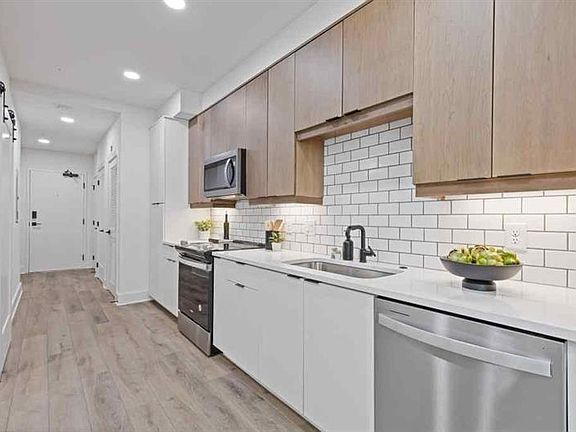 5th image of 108 Park Pl Unit 103