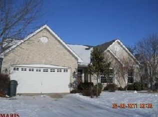 3015 Crystal Lake Dr, Saint Louis, MO 63129