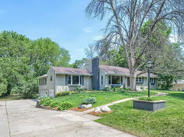 631 Callahan Pl, Mendota Heights, MN 55118