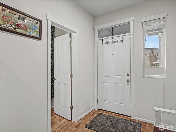 4th image of 6629 Svea Court NE