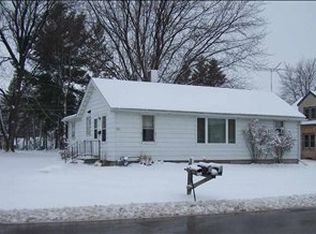 305 S Main St, Loyal, WI 54446