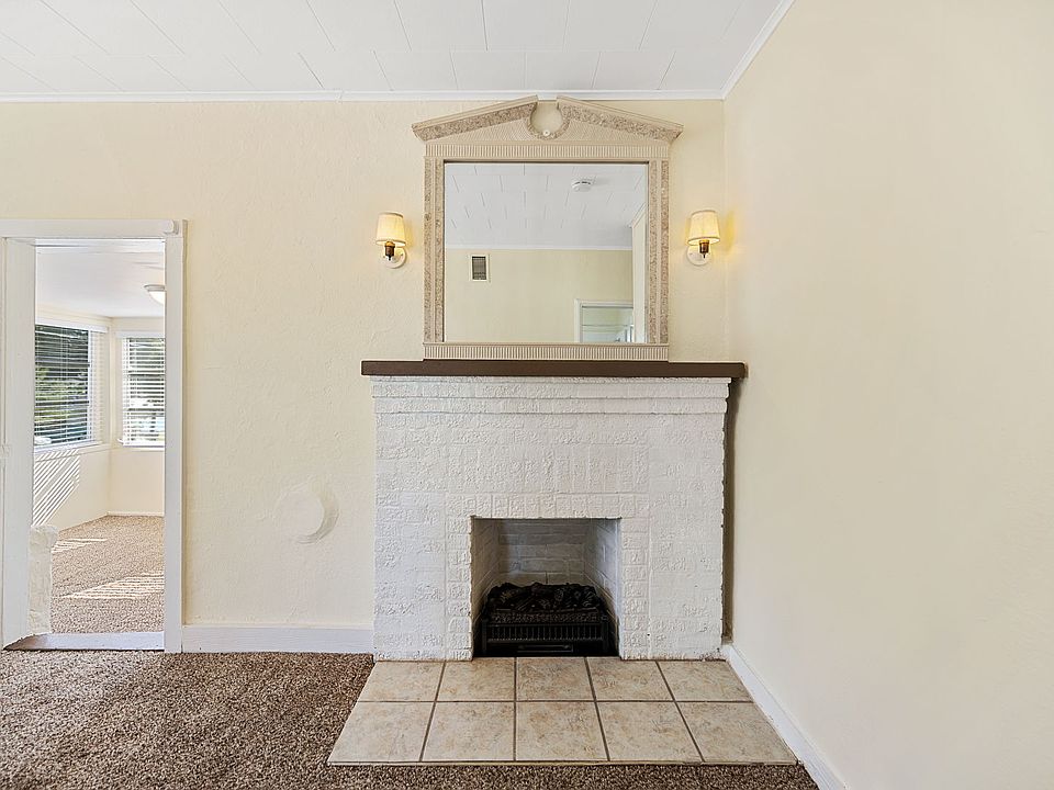 28-web-or-mls- 147 AND 149 5TH STREET - INTERIOR -21_06152022