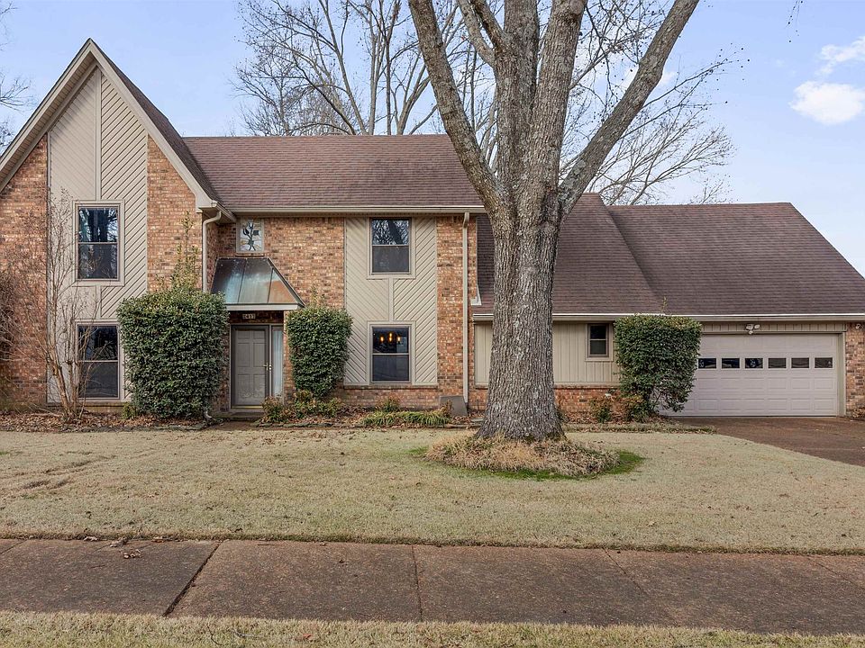 1st image of 2417 Fairway Oaks Dr