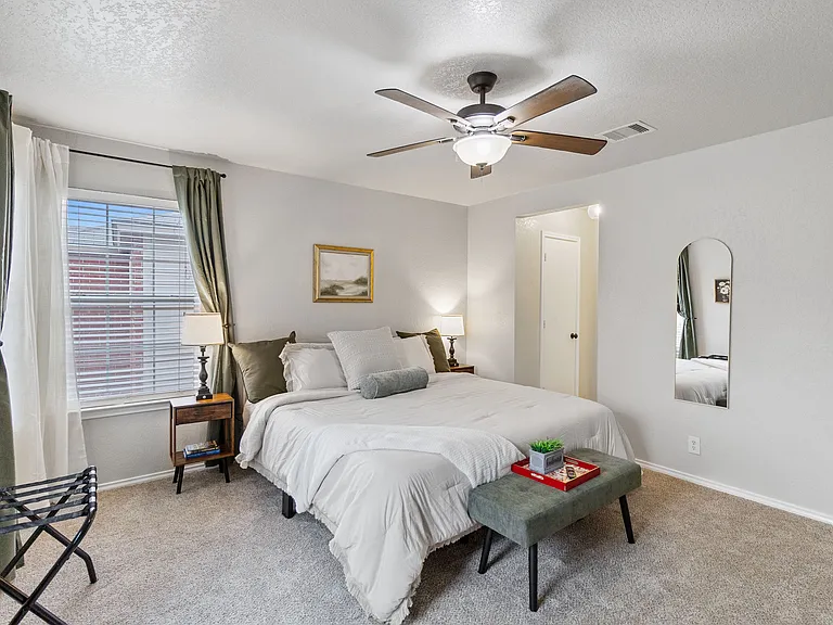 4611 Adkins Trl — Photo 6