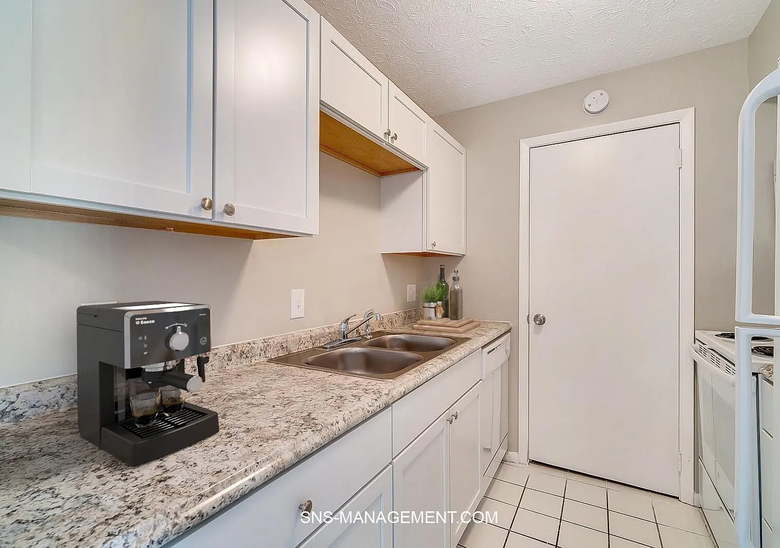 Woodside Aparments — Photo 4