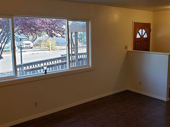 5th image of 12752 Shoreview Dr