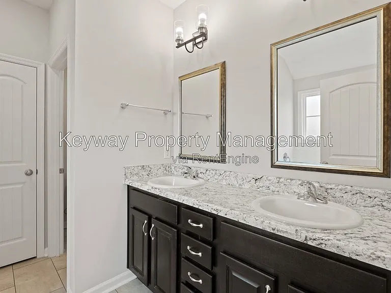 221 Ducal St — Photo 12