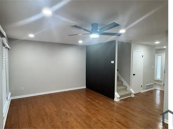 21 Ojibway Rd, Randallstown, MD 21133