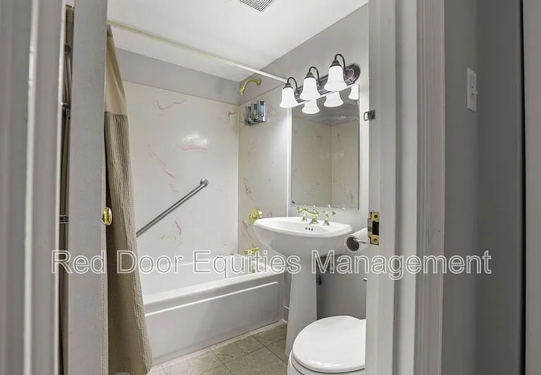 123 N Broad St #201 — Photo 13