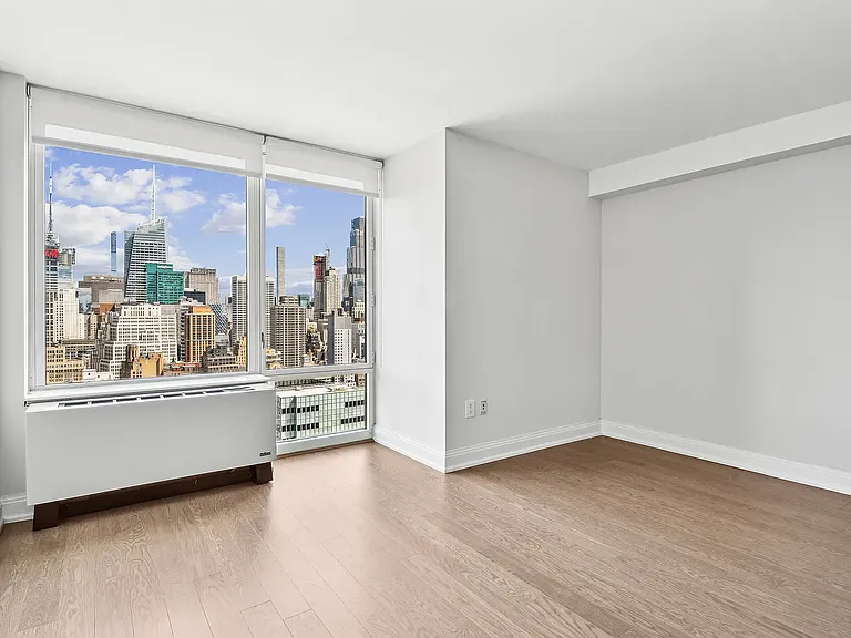 125 W 31st St #44G — Photo 2