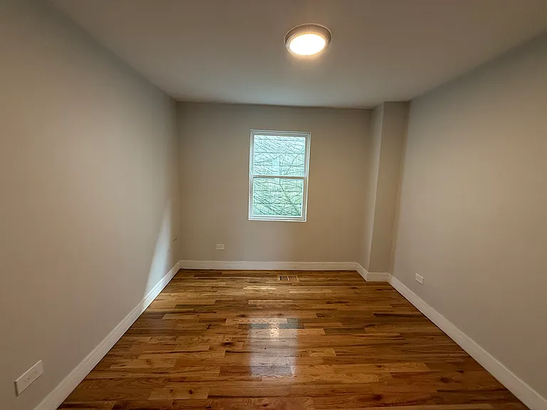 5942 S Justine St — Photo 13