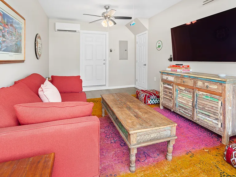 409 Little Sycamore Ln — Photo 12