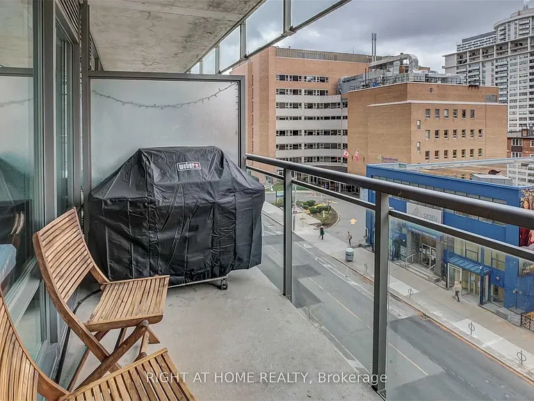 22 Wellesley St E #502 — Photo 16