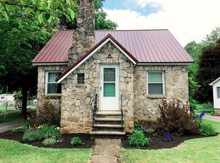 207 E Main St, Big Run, PA 15715