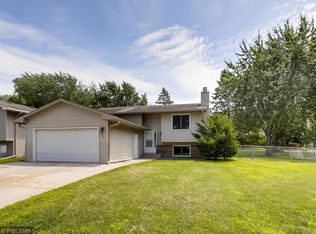 7601 Capetown Plz, Woodbury, MN 55125