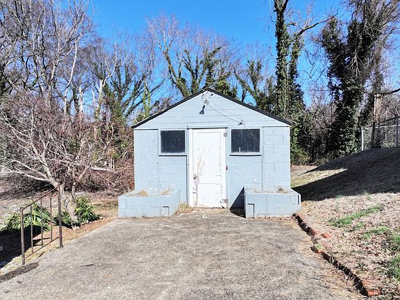 3rd image of 170 Rocklawn Ave