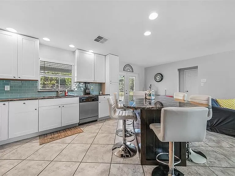 4535 Ewing Cir — Photo 4