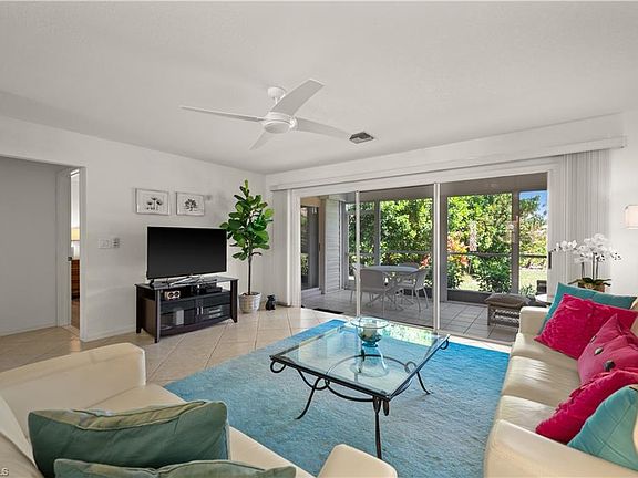 5th image of 472 Woodshire LN #D5